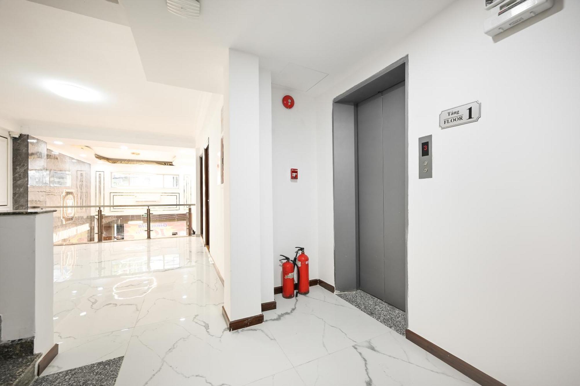 Yoko Airport Saigon Hotel โฮจิมินห์ซิตี้ ภายนอก รูปภาพ