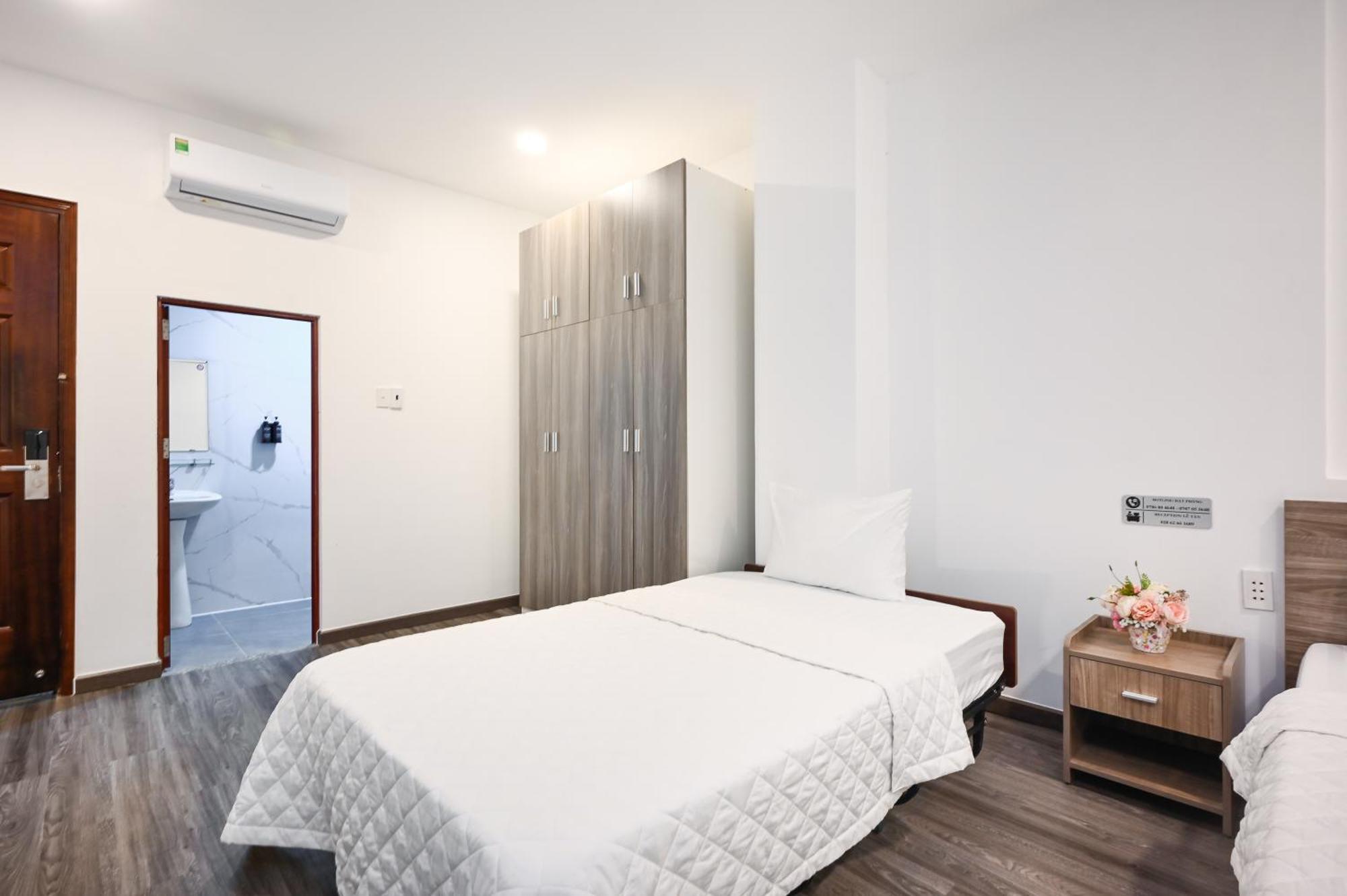 Yoko Airport Saigon Hotel โฮจิมินห์ซิตี้ ภายนอก รูปภาพ